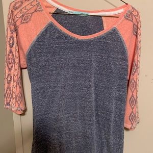 Maurices gray and peach tee medium